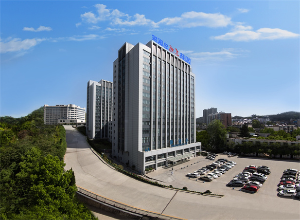 国药东风总医院综合住院大楼.jpg
