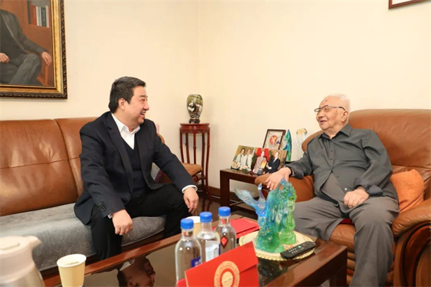 1738718632833079328.jpg 3.jpg