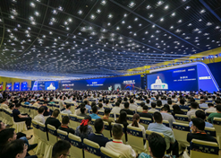 2023年9月10日至11日，竞技宝
党委书记、董事长刘敬桢出席2023中国医疗器械产业峰会暨国药器械生态大会并作大会开幕致辞。