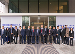 2023年12月19日至21日，刘敬桢一行与韩国大象控股社长崔成秀、大象Wellife代表理事徐勋教、大象株式会社健康研究所所长李湀焕等进行深入洽谈交流